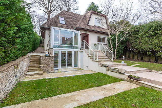 Maison familiale à Marnes-la-Coquette